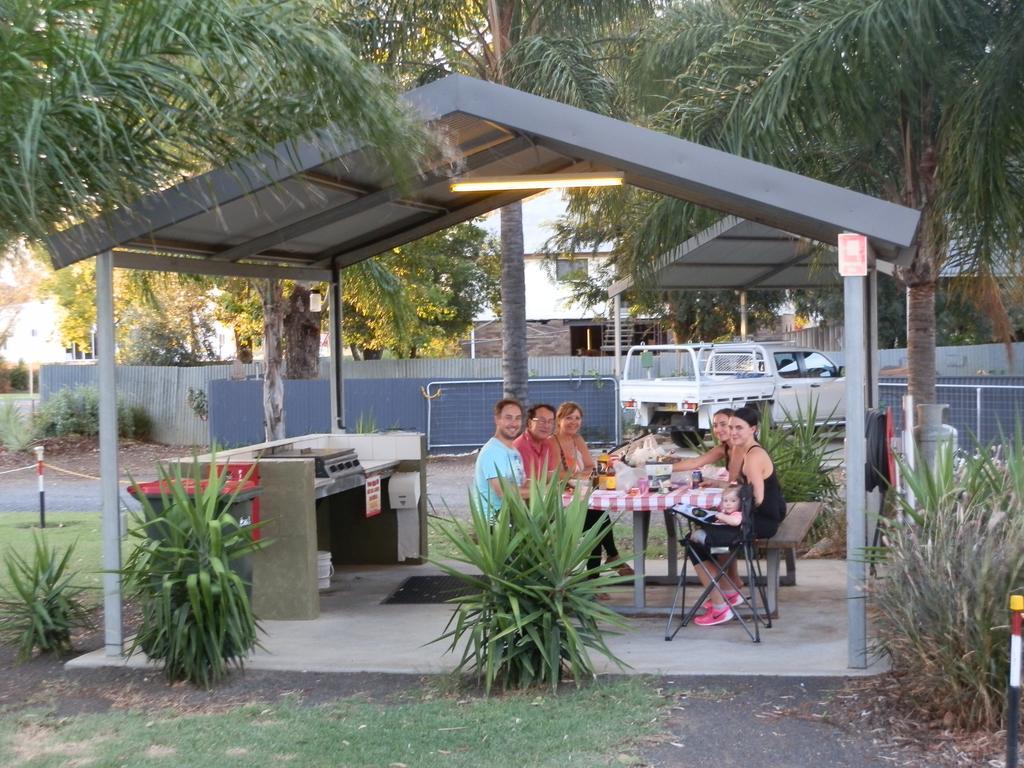 Narrabri Motel And Caravan Park Kültér fotó
