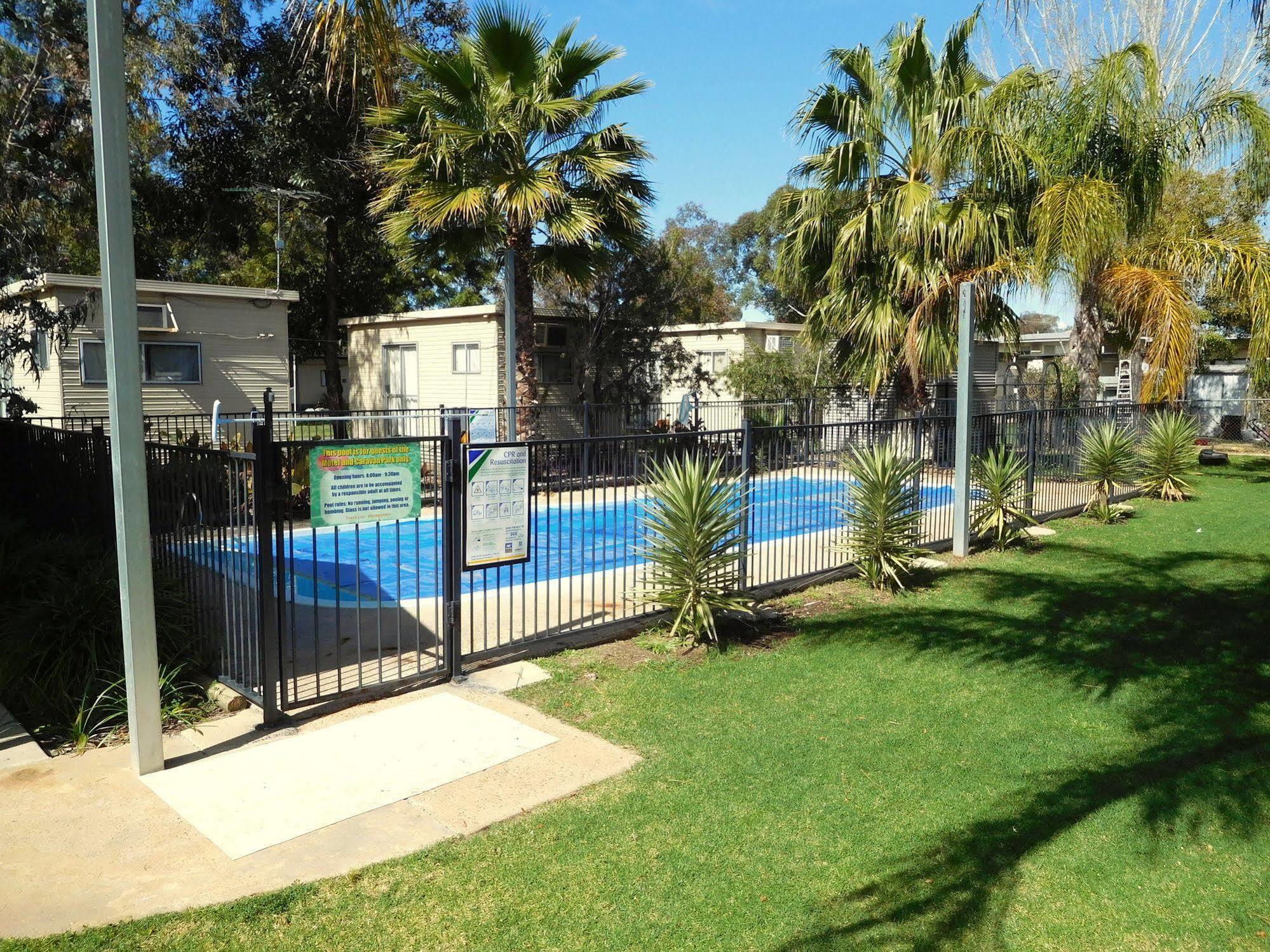 Narrabri Motel And Caravan Park Kültér fotó